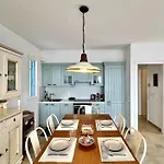 Grand Blue Terrace - Island House By Hostandros * Mpatsi