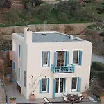 Grand Blue Terrace - Island House By Hostandros Casa vacanze