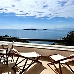 Grand Blue Terrace - Island House By Hostandros *