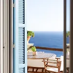 Grand Blue Terrace - Island House By Hostandros *