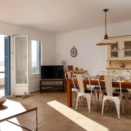 Dom wakacyjny Grand Blue Terrace - Island House By Hostandros